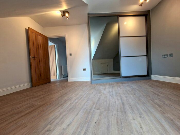 2 Bedroom Flat To Rent In St. Onge Parade, Southbury Road, Enfield, EN1