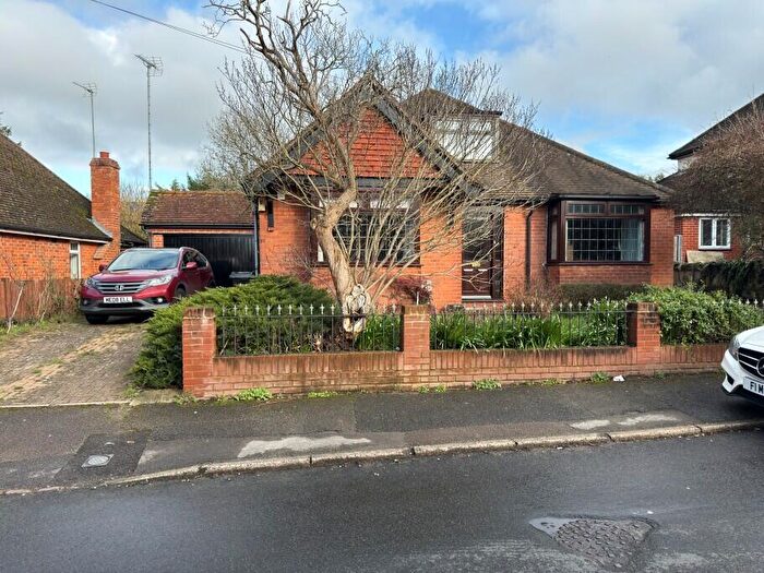3 Bedroom Bungalow For Sale In Palmerstone Road, Earley, Reading, Berkshire, RG6