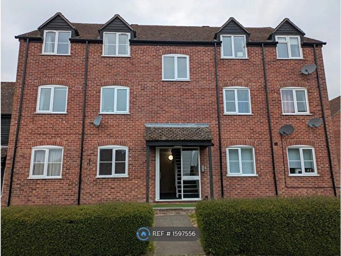 2 Bedroom Flat To Rent In Crawford Place, Newbury, RG14