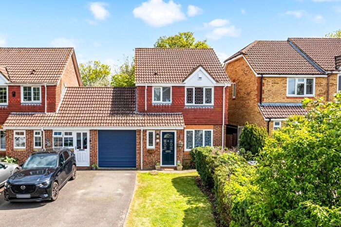 3 Bedroom Semi-Detached House For Sale In Carpenters Way, Hailsham, BN27