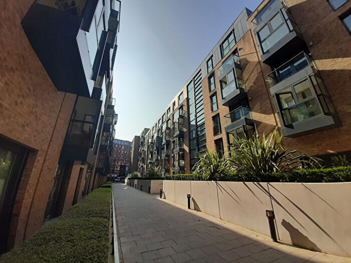 2 Bedroom Flat To Rent In Southside, St Johns Walk, B5