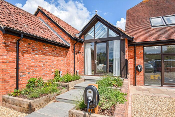 1 Bedroom House For Sale In Harts Hill Barns, Harts Hill, Thatcham, Berkshire, RG18
