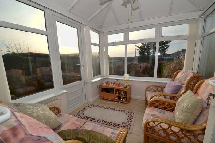 2 Bedroom Semi-Detached Bungalow For Sale In New Park Road, Queensbury, BD13