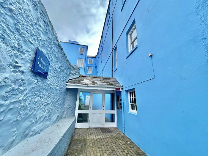 1 Bedroom Flat For Sale In Upper Frog Street, Tenby, SA70