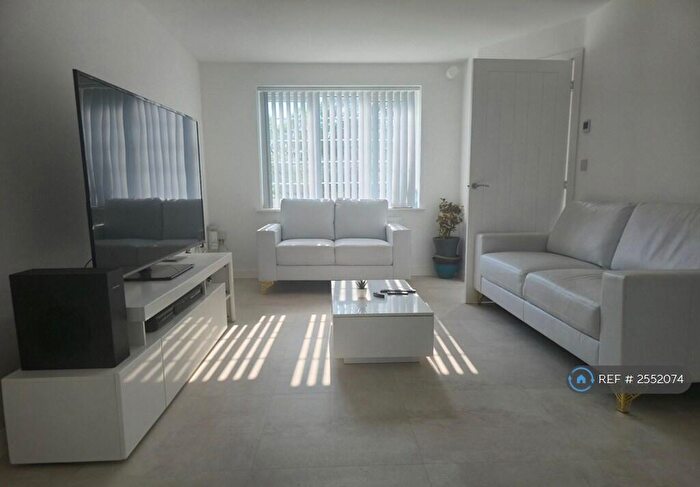 3 Bedroom Detached House To Rent In Crewe, Crewe, CW2