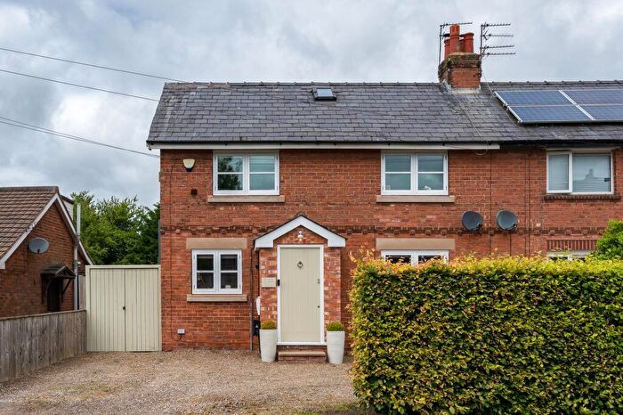 3 Bedroom Semi-Detached House For Sale In Smithy Lane, Scarisbrick, L40