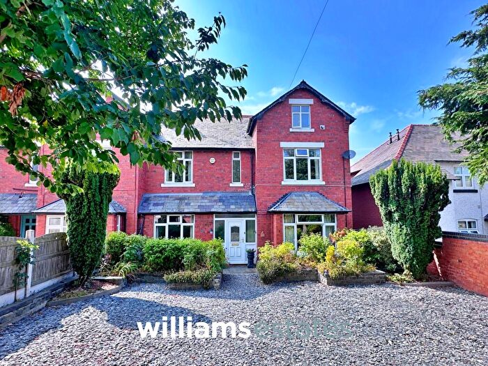5 Bedroom Semi-Detached House For Sale In Gronant Road, Prestatyn, LL19