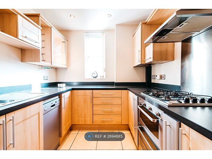 2 Bedroom Flat To Rent In Watkin Road, Leicester, LE2