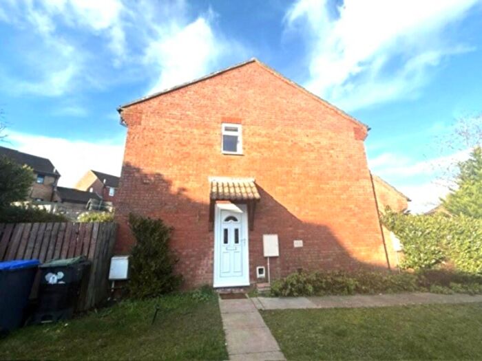 2 Bedroom Maisonette To Rent In Ayrshire Close, Salisbury, SP2