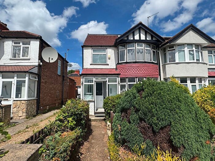 Studio To Rent In Hook Rise North, Surbiton, KT6