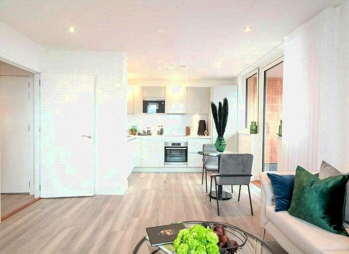 2 Bedroom Flat To Rent In Ashwell House, Merrick Road, Southall, UB2