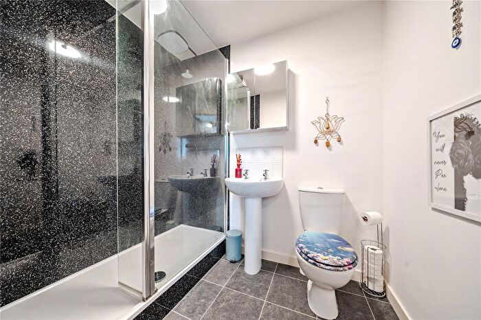 1 Bedroom Flat For Sale In Feld Lane, Holmewood, Chesterfield, Derbyshire, S42