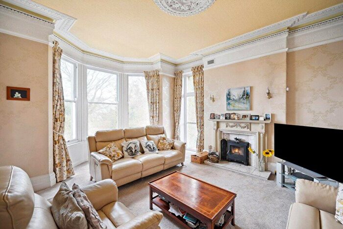 5 Bedroom Detached House For Sale In Riversleigh, Elm Grove, Silsden, Keighley, West Yorkshire, BD20
