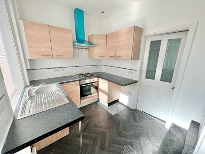 2 Bedroom Terraced House To Rent In Lee Mount Road, Halifax, HX3