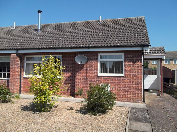 3 Bedroom Semi-Detached Bungalow To Rent In Paddock Gardens, Attleborough, NR17