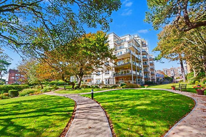 2 Bedroom Flat For Sale In Westcliff, BH2