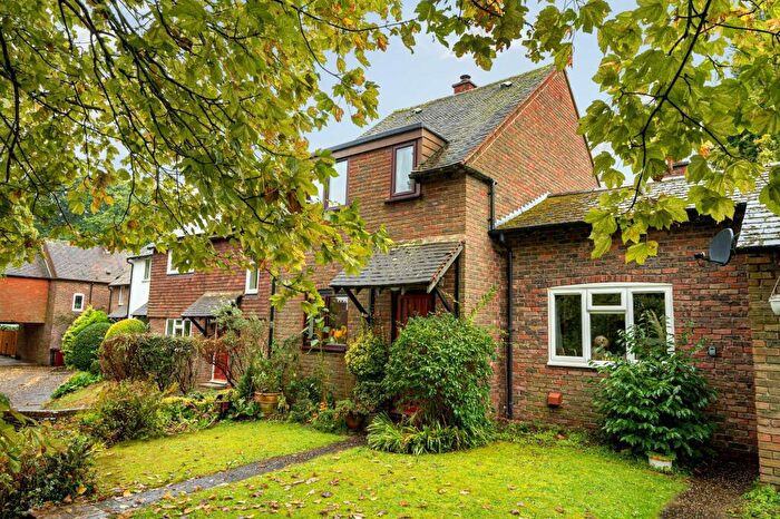 3 Bedroom Terraced House For Sale In Oakfield, Lodsworth, GU28