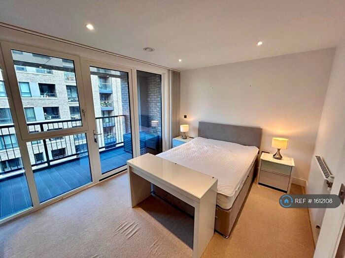 1 Bedroom Flat To Rent In Harbourside Court, London, SE8
