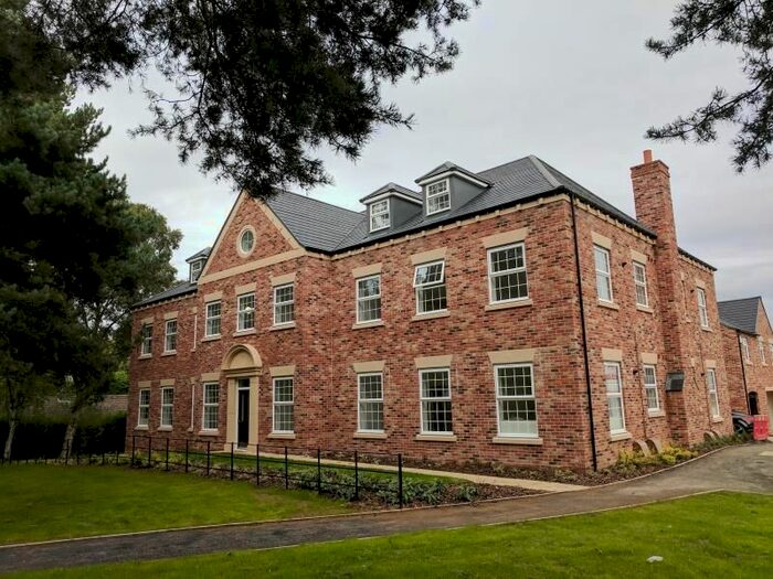 2 Bedroom Property To Rent In Woodlands Grove, Leeds, West Yorkshire, LS16