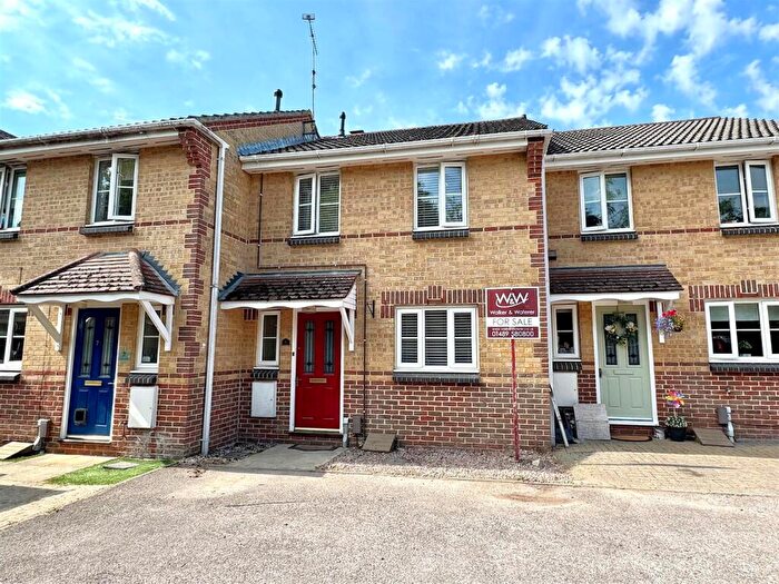 3 Bedroom Terraced House For Sale In Saffron Way, Whiteley, PO15