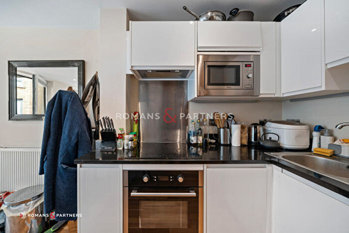 Studio To Rent In Elite House, Limehouse, E14