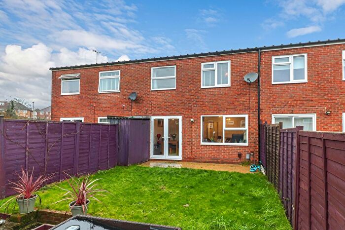 2 Bedroom Terraced House For Sale In Jacketts Field, Abbots Langley, WD5