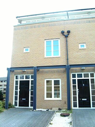 3 Bedroom Town House To Rent In Frankton Way, Gosport, Hampshire, PO12