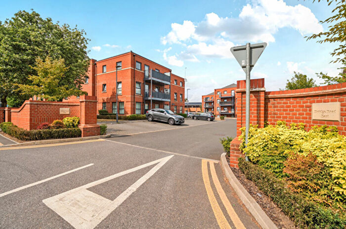 2 Bedroom Apartment For Sale In Bridge Road East, Welwyn Garden City, Hertfordshire, AL7