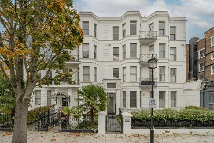 3 Bedroom Flat To Rent In Belgrave Gardens, St John's Wood, NW8