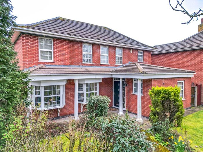 4 Bedroom Detached House For Sale In Pallett Drive, Nuneaton, CV11