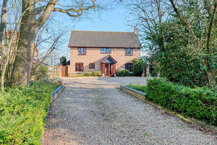 4 Bedroom Detached House For Sale In Thwaite Road, Thorndon, IP23