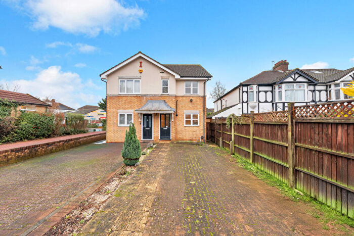 2 Bedroom Semi-Detached House For Sale In Sefton Avenue, Mill Hill, London, NW7