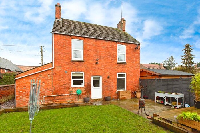3 Bedroom Cottage For Sale In High Street, Ringstead, Kettering, NN14