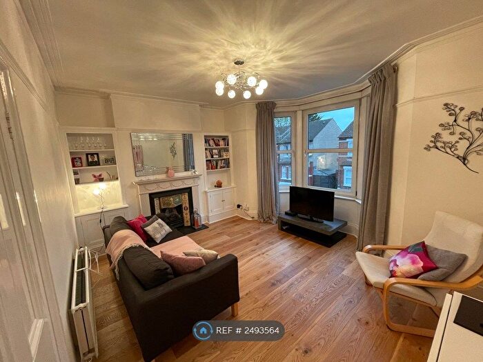 2 Bedroom Maisonette To Rent In Haydons Road, Wimbledon, SW19
