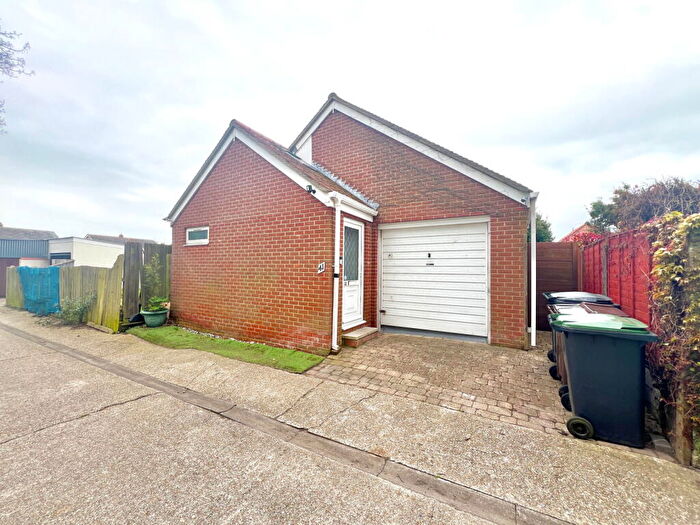 1 Bedroom Detached House For Sale In Bury Hall Lane, Alverstoke, Gosport, PO12