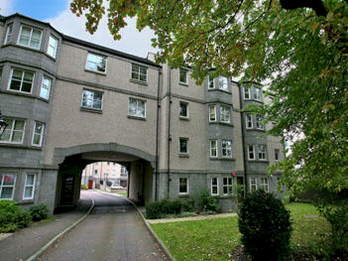 2 Bedroom Flat To Rent In Holburn Street, City Centre, Aberdeen, AB10