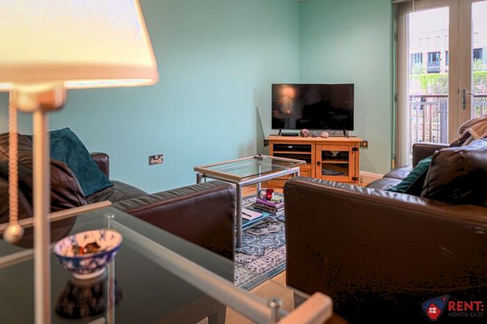 2 Bedroom Flat To Rent In Back Silver Street, Durham, DH1