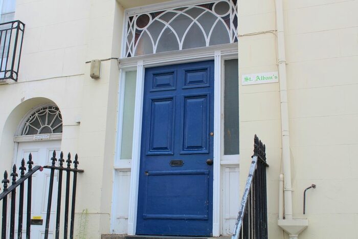 1 Bedroom Flat To Rent In Wellington Street, Cheltenham, GL50