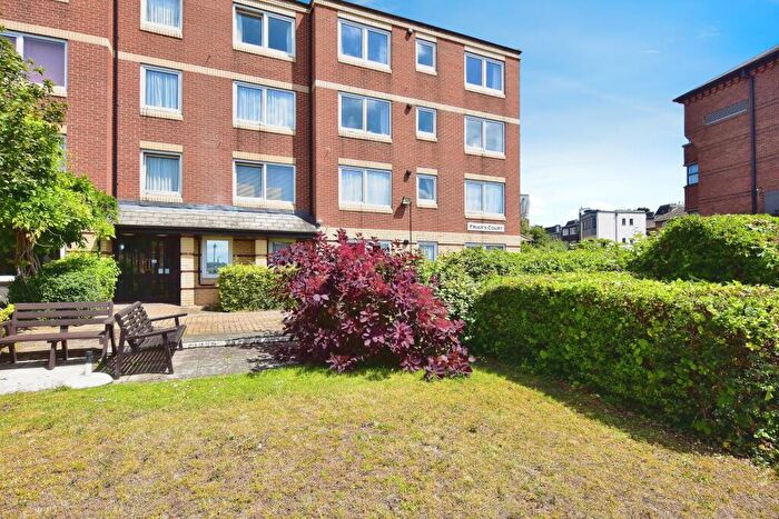1 Bedroom Apartment For Sale In Friars Court, Maidstone, ME14