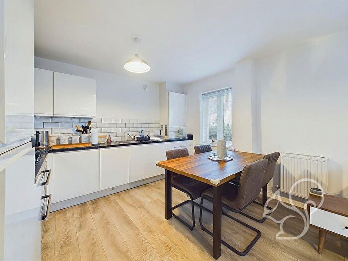 2 Bedroom Flat For Sale In Captain Gardens, Colchester, CO2