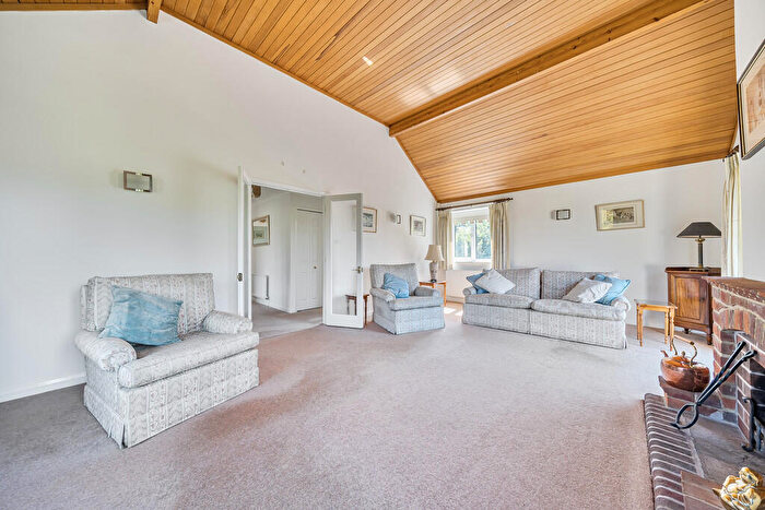 5 Bedroom Detached House For Sale In Cootham - Detached Family Home, RH20
