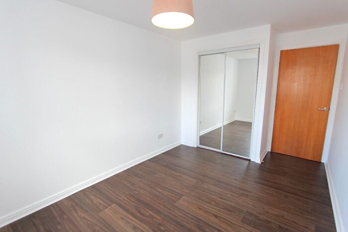 3 Bedroom Flat To Rent In Tower Place, The Shore, Edinburgh, EH6