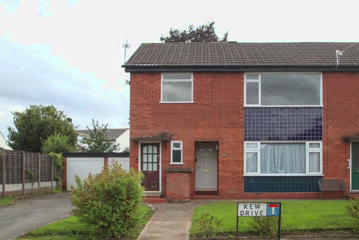 2 Bedroom Apartment To Rent In Kew Drive, Davyhulme, Manchester, M41