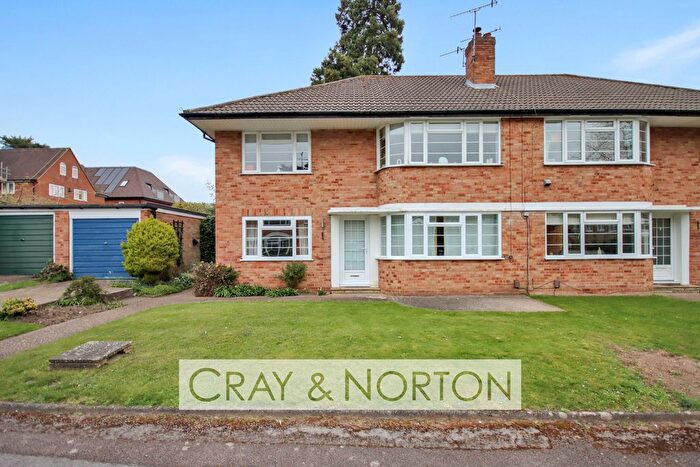 2 Bedroom Maisonette To Rent In Yorke Gardens, Reigate, RH2