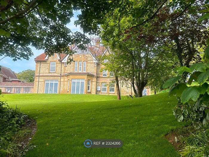 2 Bedroom Flat To Rent In Beatrice Avenue, Shanklin, PO37