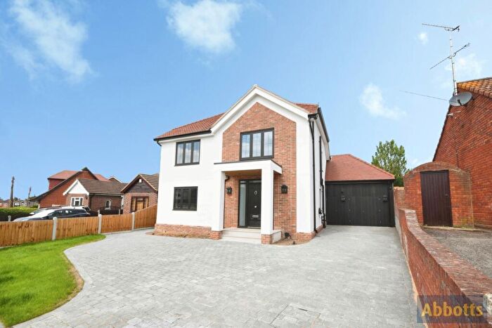 5 Bedroom Detached House For Sale In Constitution Hill, Benfleet, Essex, SS7