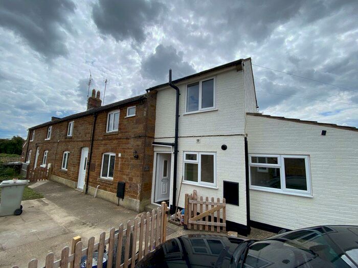 4 Bedroom Semi-Detached House To Rent In Main Street, Caldecott, LE16