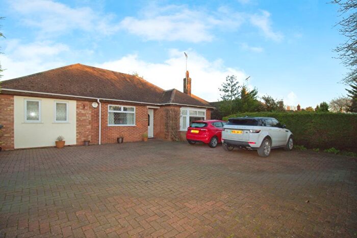 3 Bedroom Detached Bungalow For Sale In Lincoln Road, Northborough, Cambridgeshire, PE6
