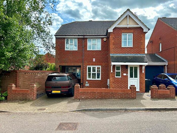 3 Bedroom Detached House To Rent In Gunver Lane, Tattenhoe, MK4