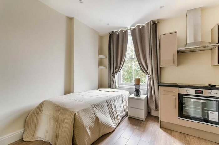 Studio To Rent In Nevern Place, Earls Court, London, SW5